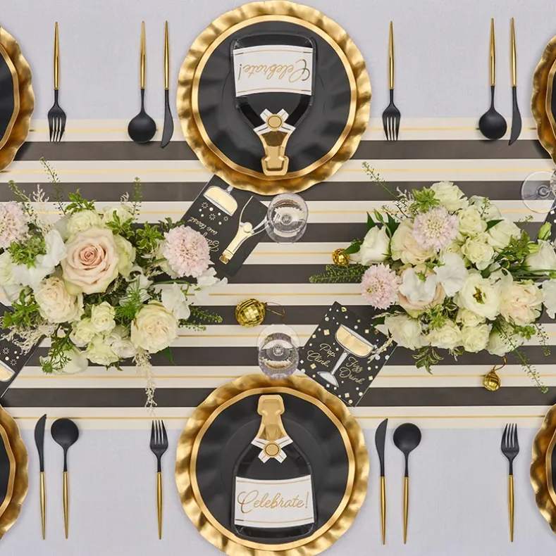Disposible Gold Paper Salad Plate and Napkin Set for Celebrations