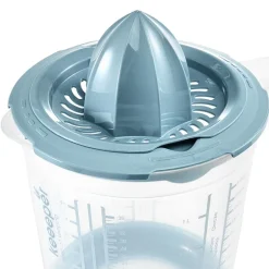 Measuring Cup and Juicer with Lid - 4-in-1 Kitchen Tool