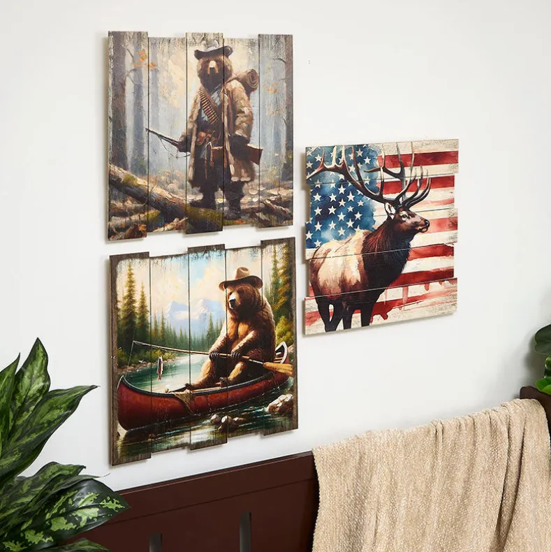 Rustic Plank Wall Art – Buck with American Flag Decor